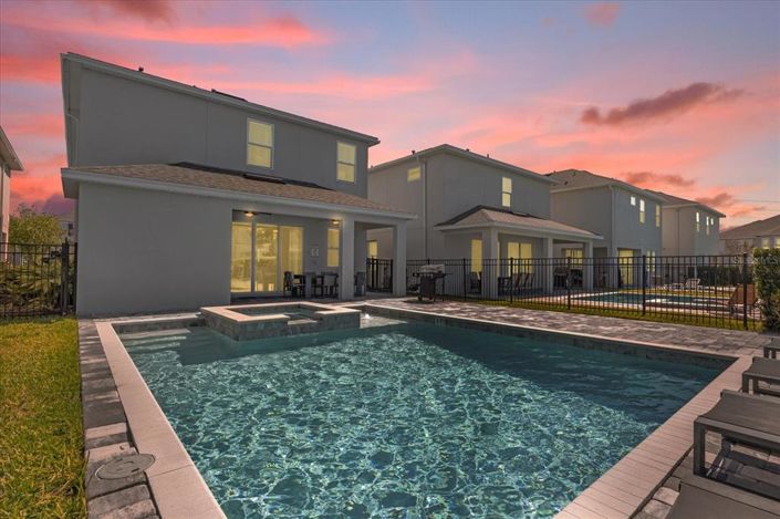 Image No.4-5 Bed Property for sale