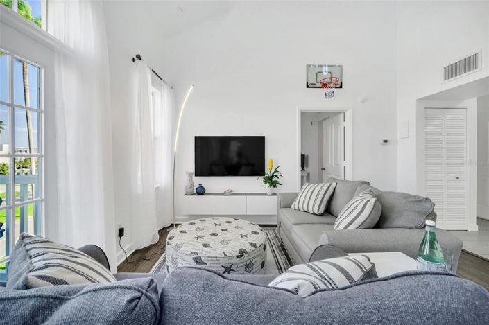 Image No.22-3 Bed Property for sale