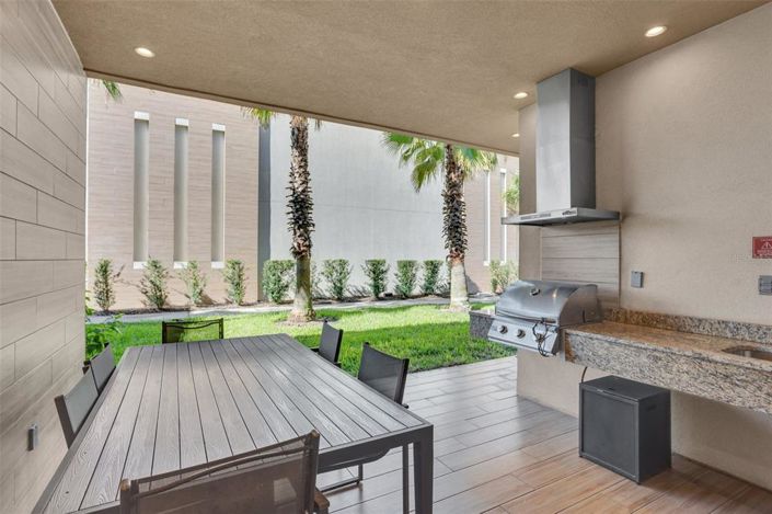 Image No.10-4 Bed Townhouse for sale