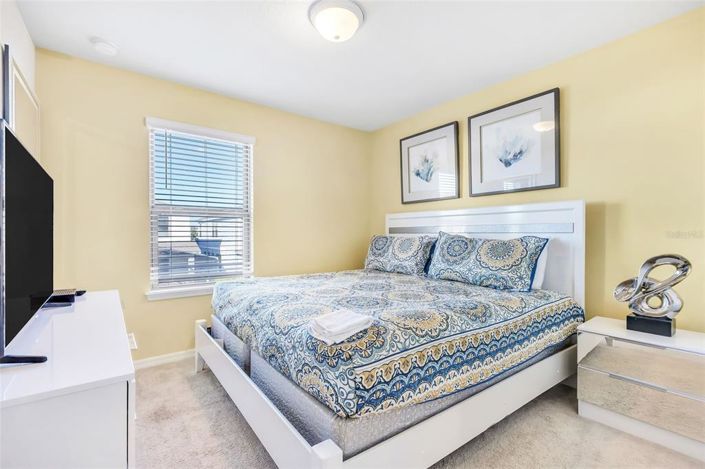 Image No.13-5 Bed Townhouse for sale