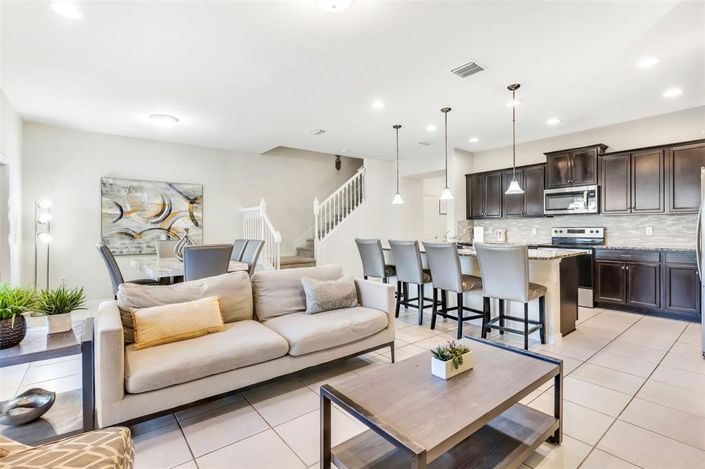 Image No.6-5 Bed Townhouse for sale