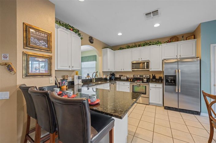 Image No.12-6 Bed Property for sale