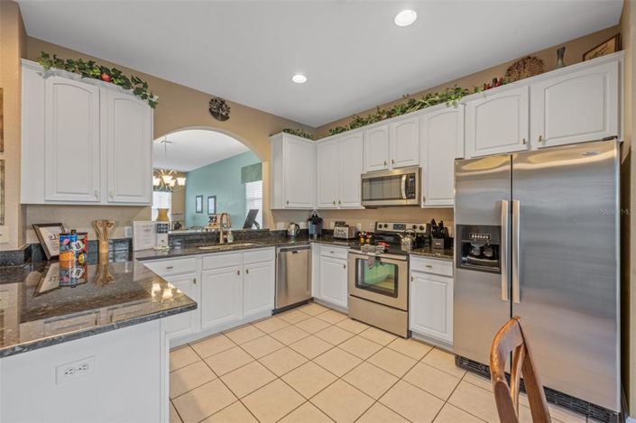 Image No.13-6 Bed Property for sale