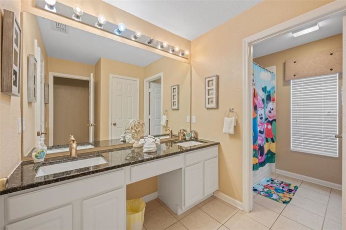 Image No.39-6 Bed Property for sale