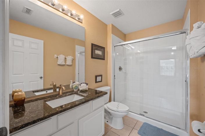 Image No.40-6 Bed Property for sale