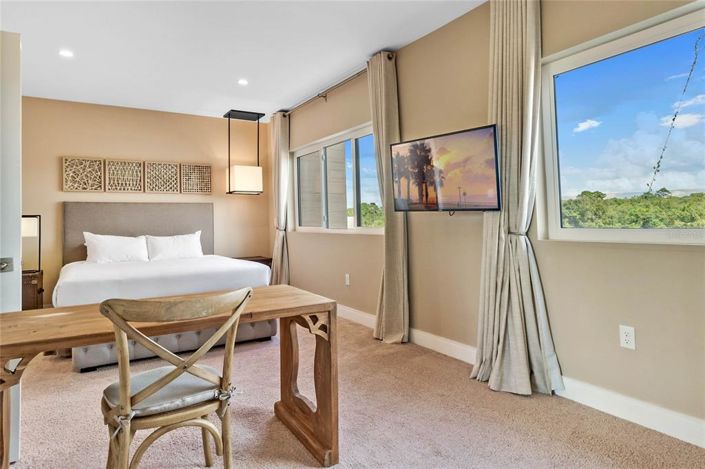 Image No.13-4 Bed Townhouse for sale