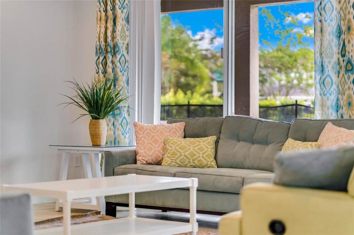 Image No.32-9 Bed Property for sale