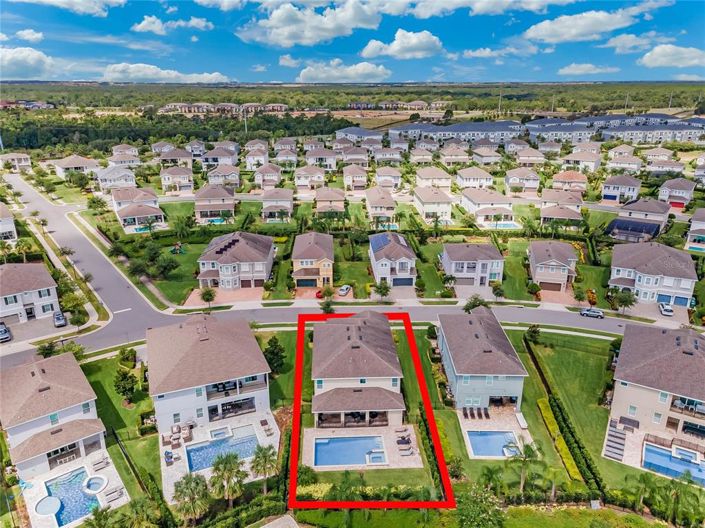 Image No.64-9 Bed Property for sale