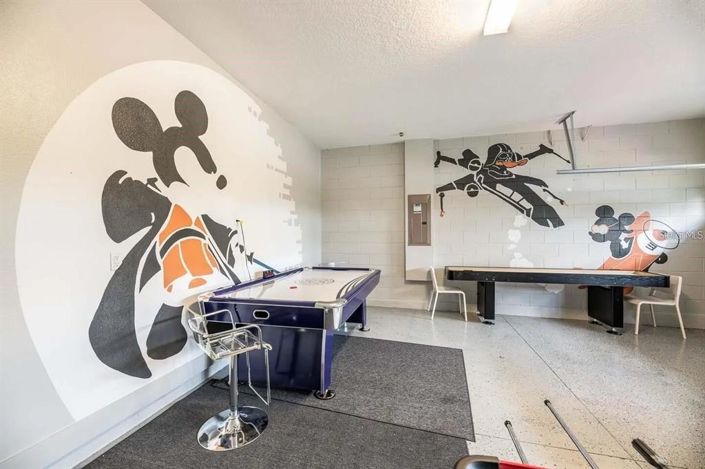 Image No.3-6 Bed Property for sale