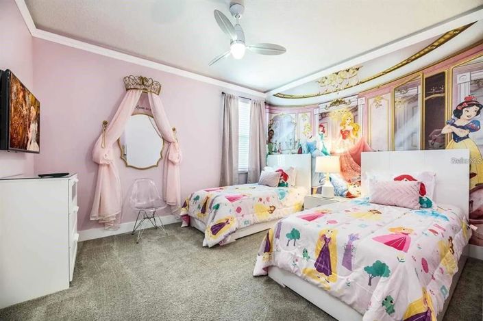 Image No.6-6 Bed Property for sale