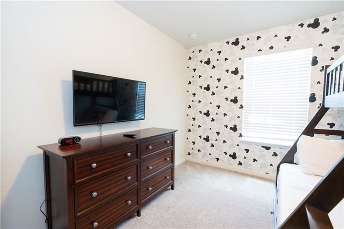 Image No.10-5 Bed Property for sale