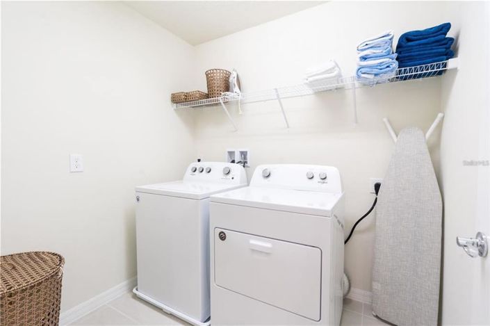 Image No.25-5 Bed Property for sale