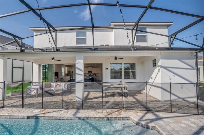 Image No.15-9 Bed Property for sale