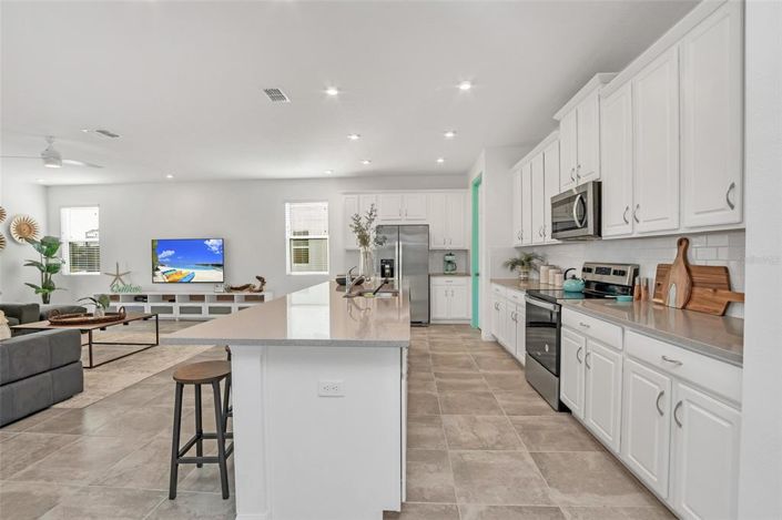 Image No.27-9 Bed Property for sale