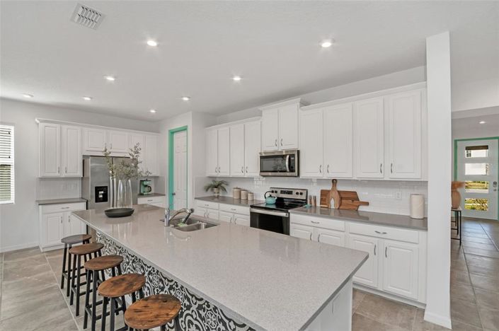 Image No.36-9 Bed Property for sale