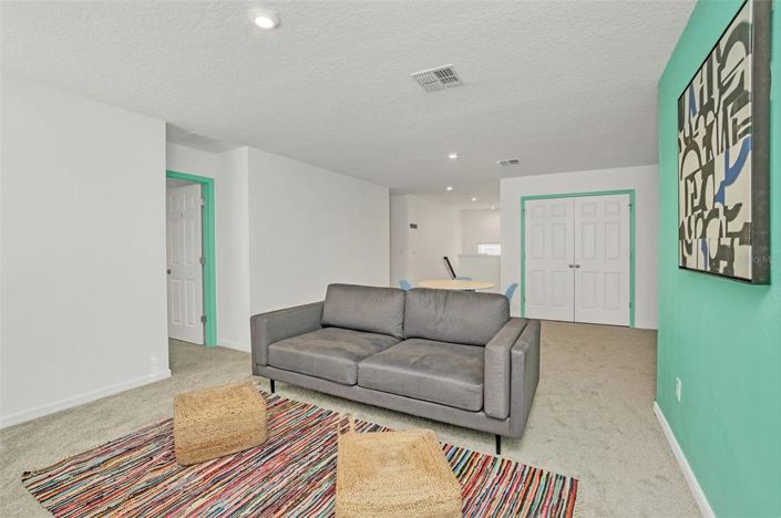 Image No.48-9 Bed Property for sale