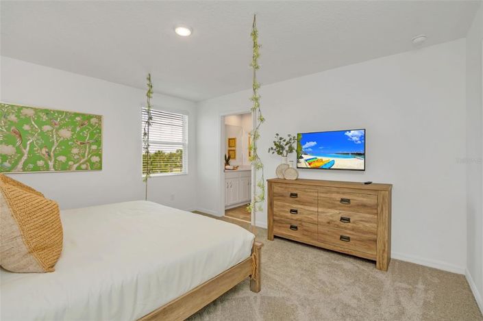 Image No.60-9 Bed Property for sale