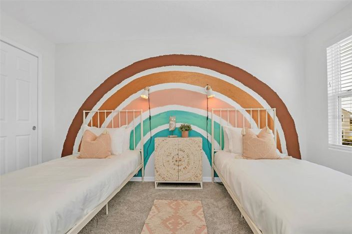 Image No.72-9 Bed Property for sale