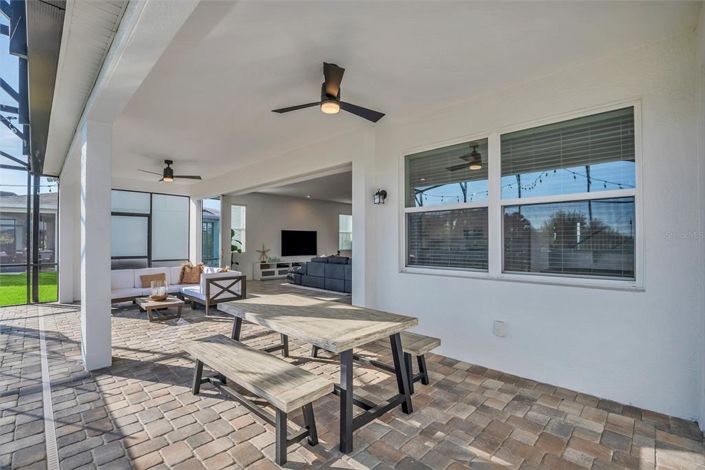 Image No.8-9 Bed Property for sale