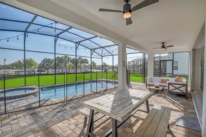 Image No.9-9 Bed Property for sale