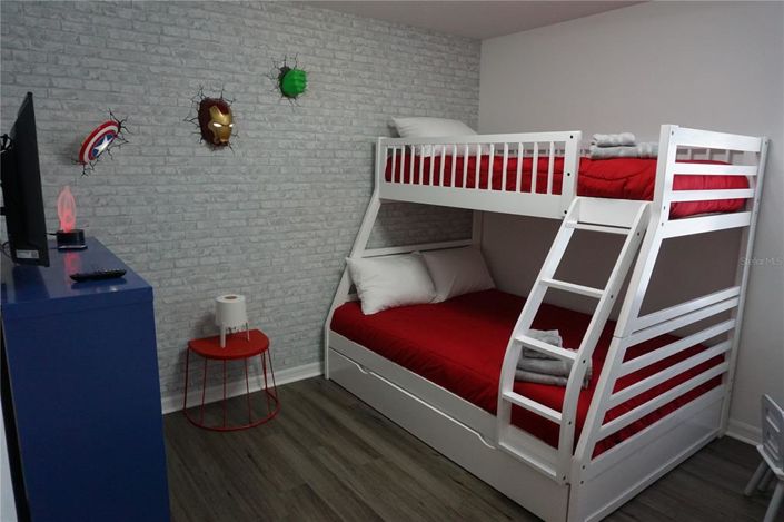 Image No.14-6 Bed Property for sale