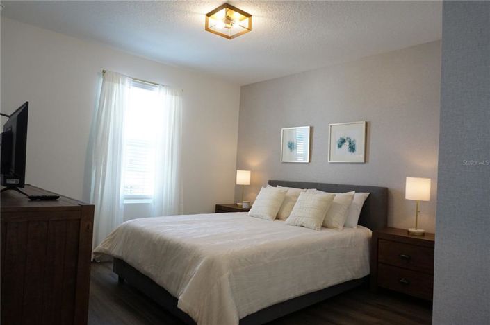 Image No.16-6 Bed Property for sale