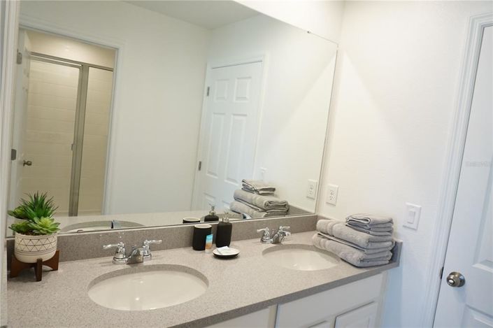 Image No.23-6 Bed Property for sale