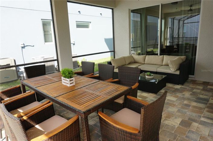 Image No.27-6 Bed Property for sale