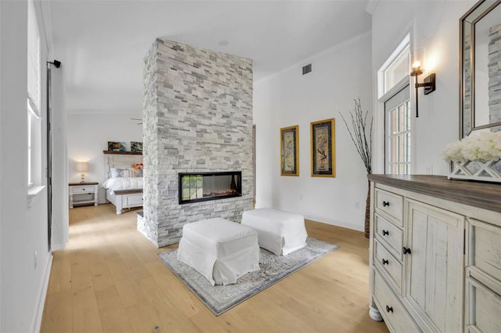 Image No.22-6 Bed Property for sale