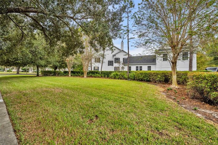 Image No.4-6 Bed Property for sale