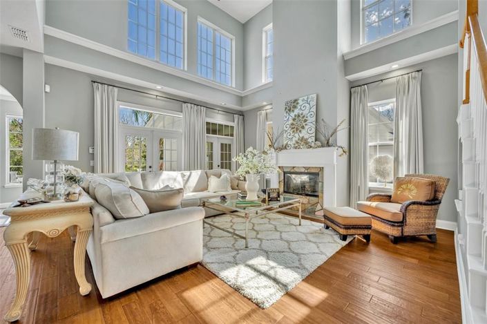 Image No.5-6 Bed Property for sale