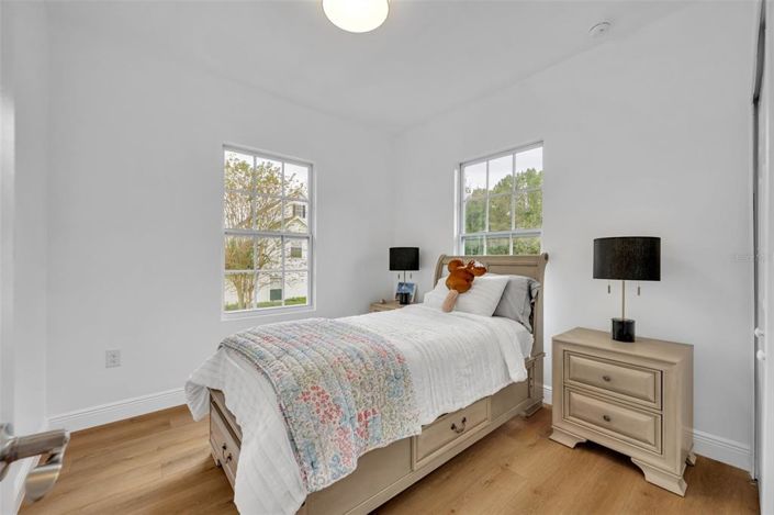 Image No.73-6 Bed Property for sale