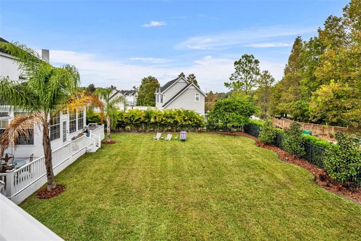 Image No.80-6 Bed Property for sale