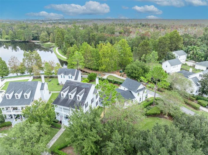 Image No.82-6 Bed Property for sale