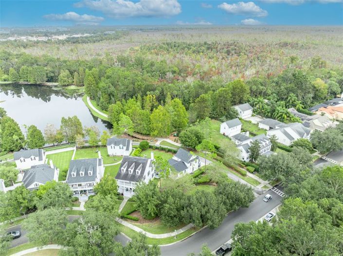 Image No.83-6 Bed Property for sale