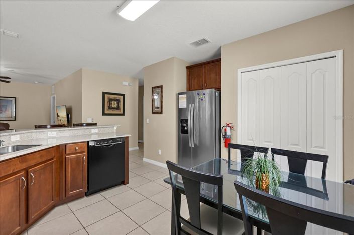 Image No.11-5 Bed Property for sale