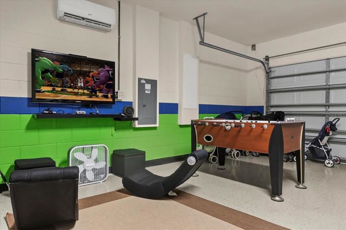 Image No.17-5 Bed Property for sale