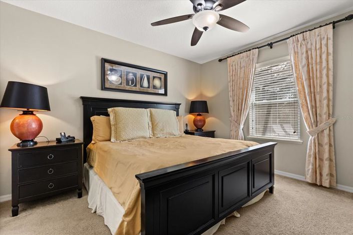 Image No.20-5 Bed Property for sale