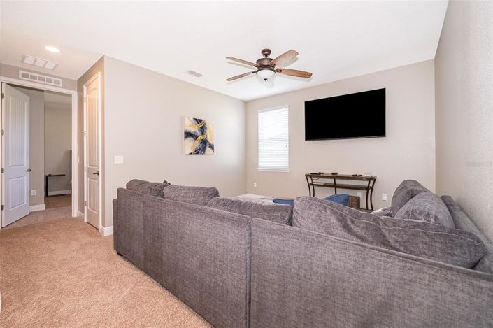 Image No.18-8 Bed Property for sale