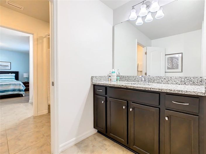 Image No.28-8 Bed Property for sale