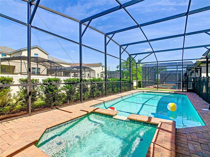 Image No.65-8 Bed Property for sale