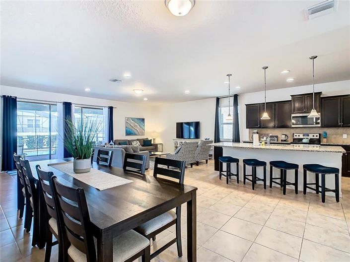 Image No.7-8 Bed Property for sale