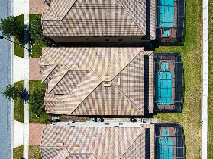 Image No.70-8 Bed Property for sale