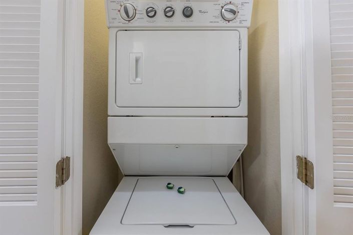 Image No.14-4 Bed Townhouse for sale