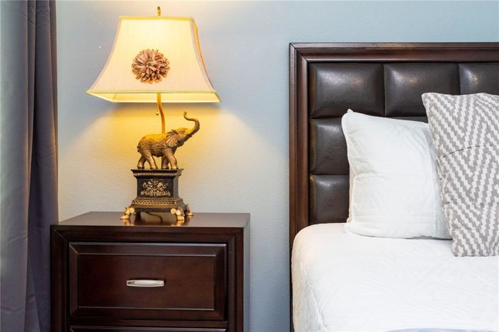 Image No.27-6 Bed Property for sale