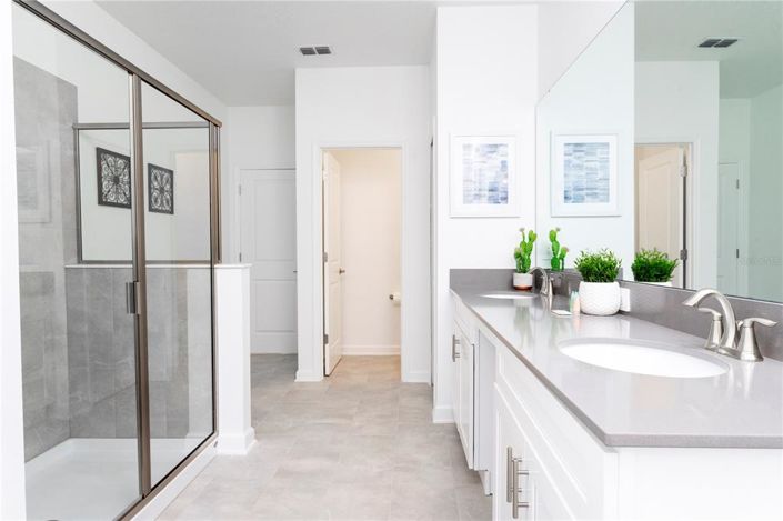 Image No.31-6 Bed Property for sale