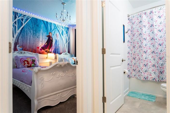 Image No.40-6 Bed Property for sale