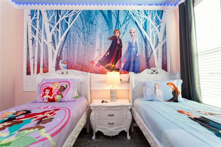 Image No.43-6 Bed Property for sale