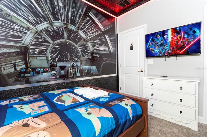 Image No.56-6 Bed Property for sale