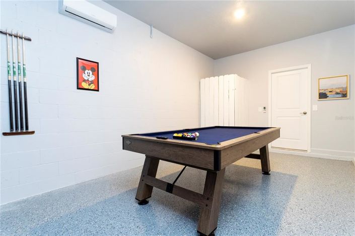 Image No.65-6 Bed Property for sale